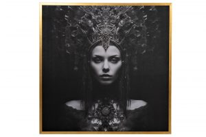 Холст «Царица» в золотом багете